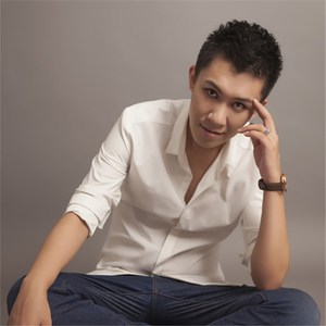 我脱了麻麻的内裤让我看见了
